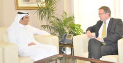 سعادة رئيس اللجنة يستقبل سعادة السفير البريطاني