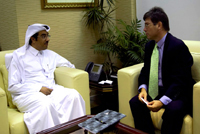 د. المري يجتمع بمقرر الأمم المتحدة لحقوق الإنسان للمهاجرين 