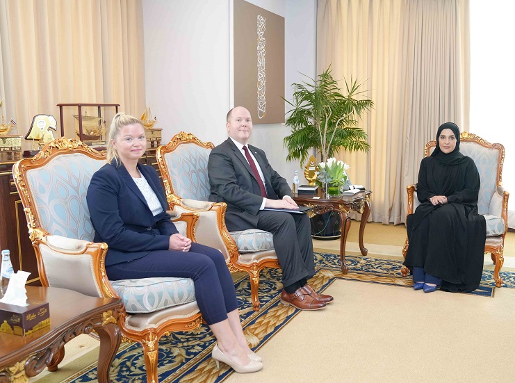 مريم العطية تجتمع مع نائب مدير مكتب مكافحة الاتجار بالبشر بالخارجية الأمريكية