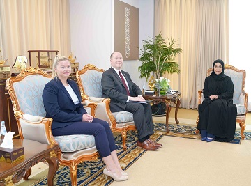 مريم العطية تجتمع مع نائب مدير مكتب مكافحة الاتجار بالبشر بالخارجية الأمريكية