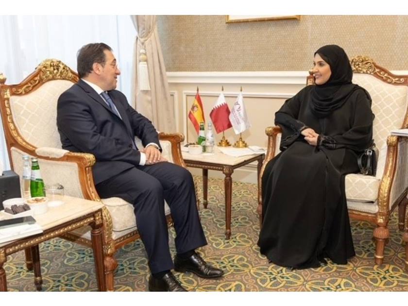 رئيس اللجنة الوطنية لحقوق الإنسان تجتمع مع عدد من المسؤولين